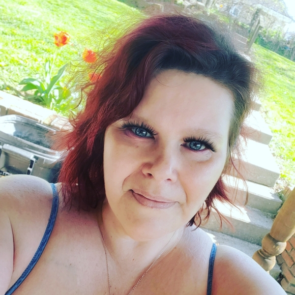 Meet your Posher, Jennifer - Picture 2 of 4